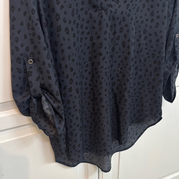 Lush Blouse. Size M. Dark blue and black. - Picture 5 of 6